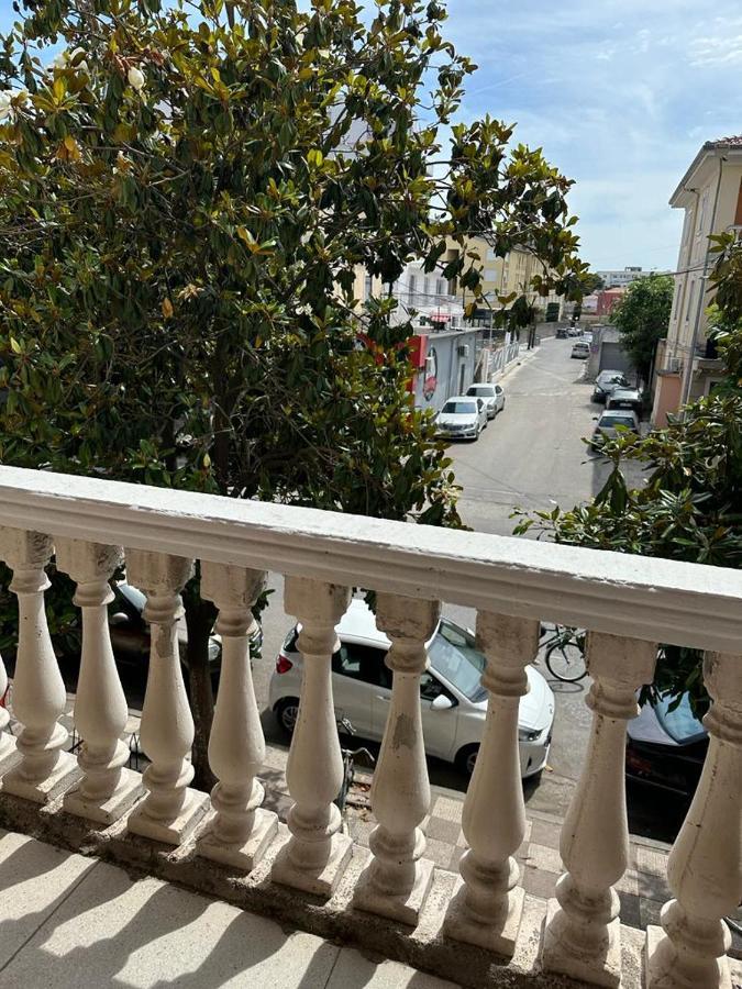 City Center Shkodra B&B מראה חיצוני תמונה
