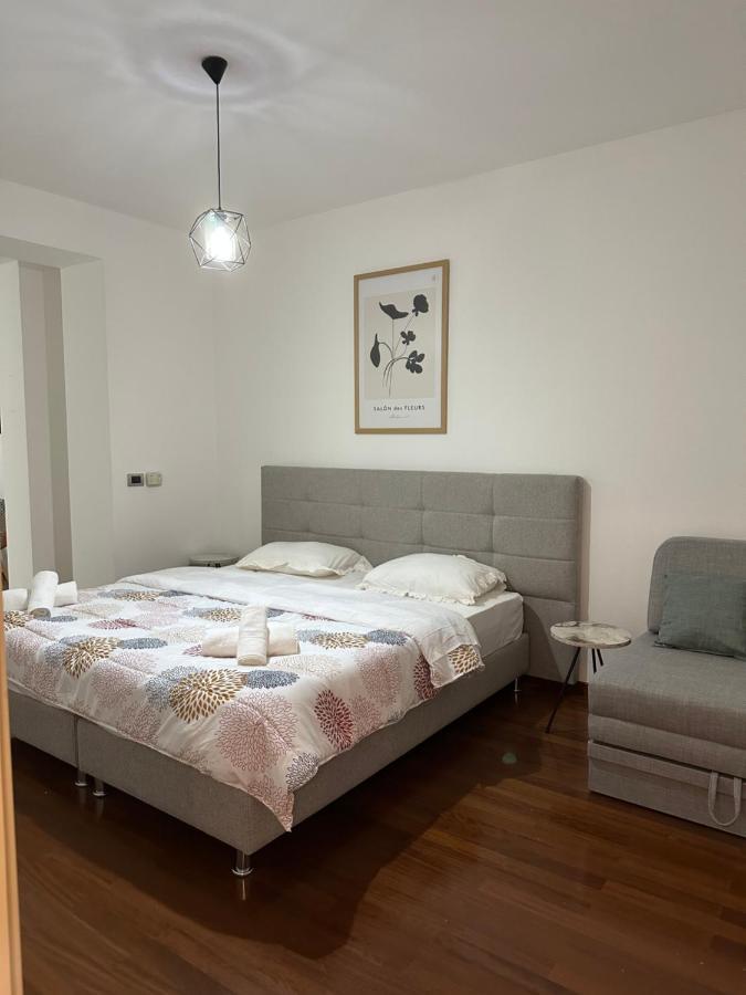 City Center Shkodra B&B מראה חיצוני תמונה