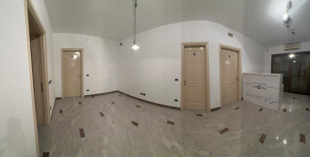City Center Shkodra B&B מראה חיצוני תמונה