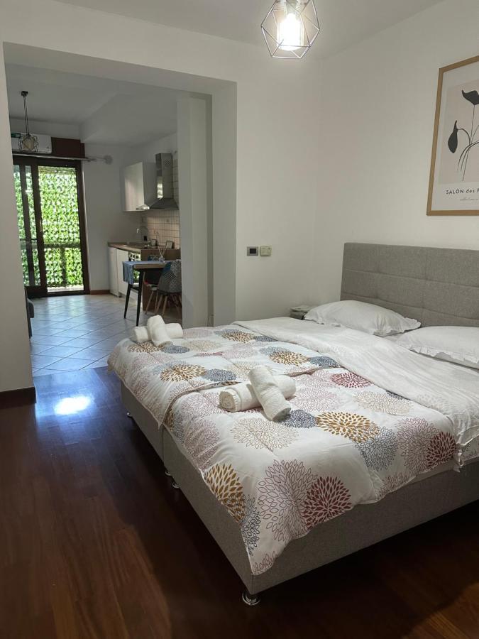 City Center Shkodra B&B מראה חיצוני תמונה